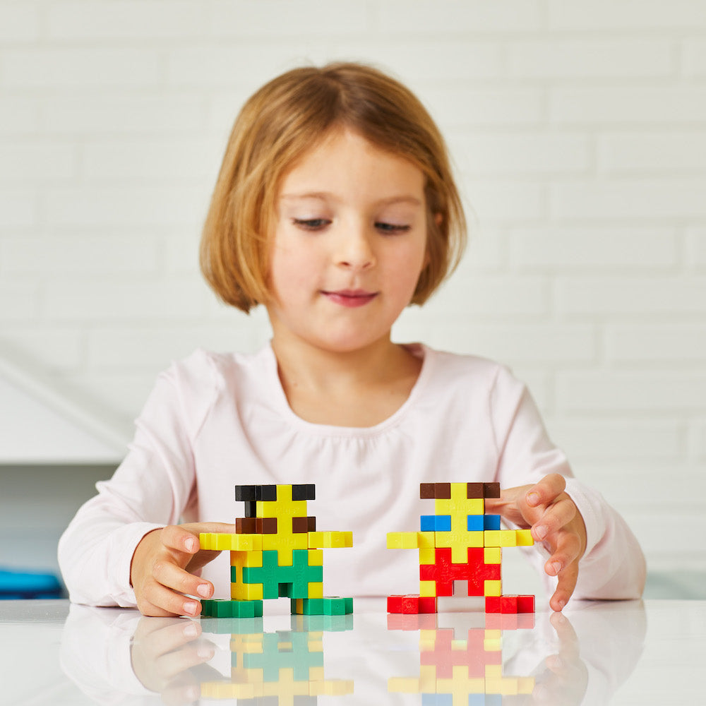 BIG 200 pc Tub w/ 2 baseplates