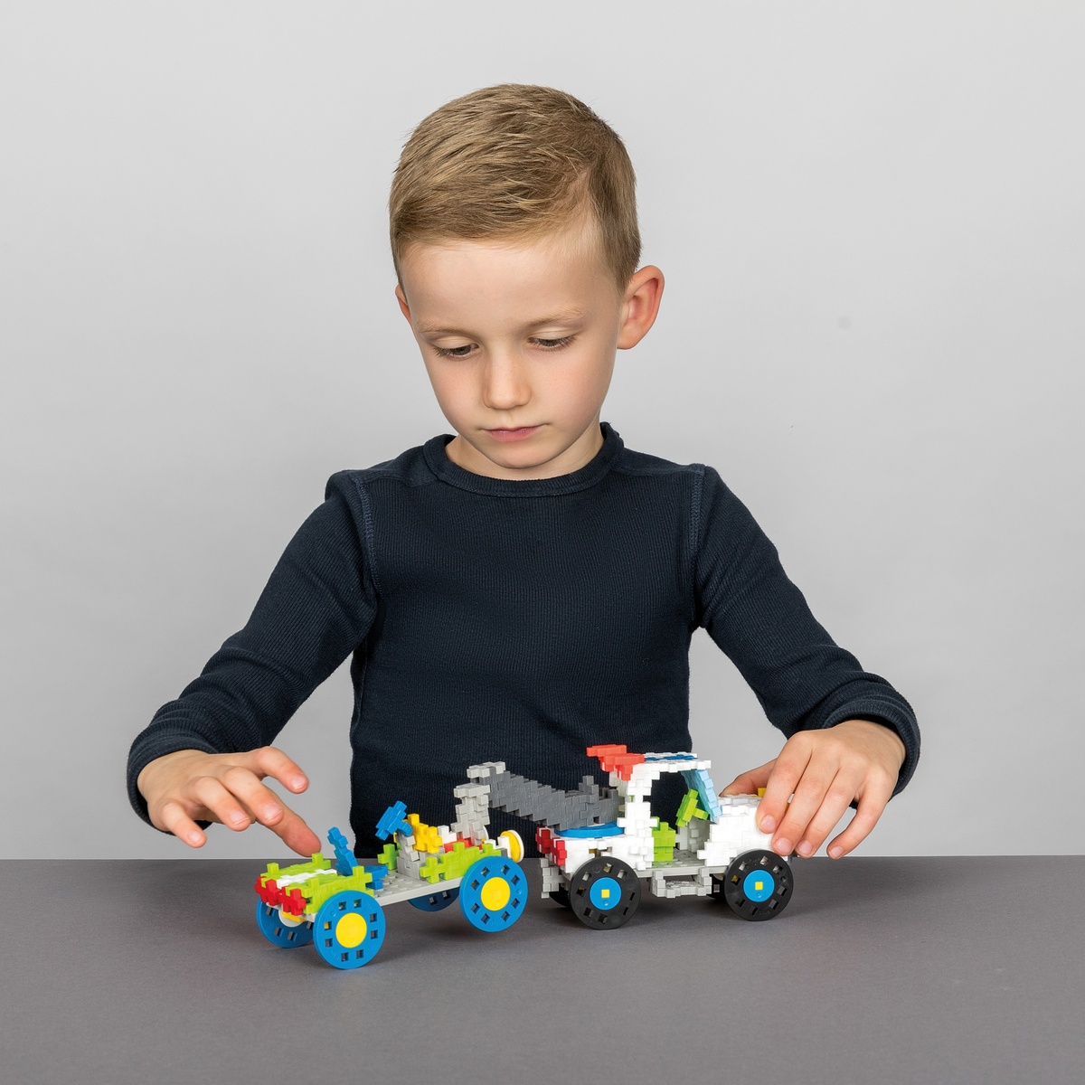 GO! Educational Tub - 2600 pc / 10 baseplates / 40 wheels